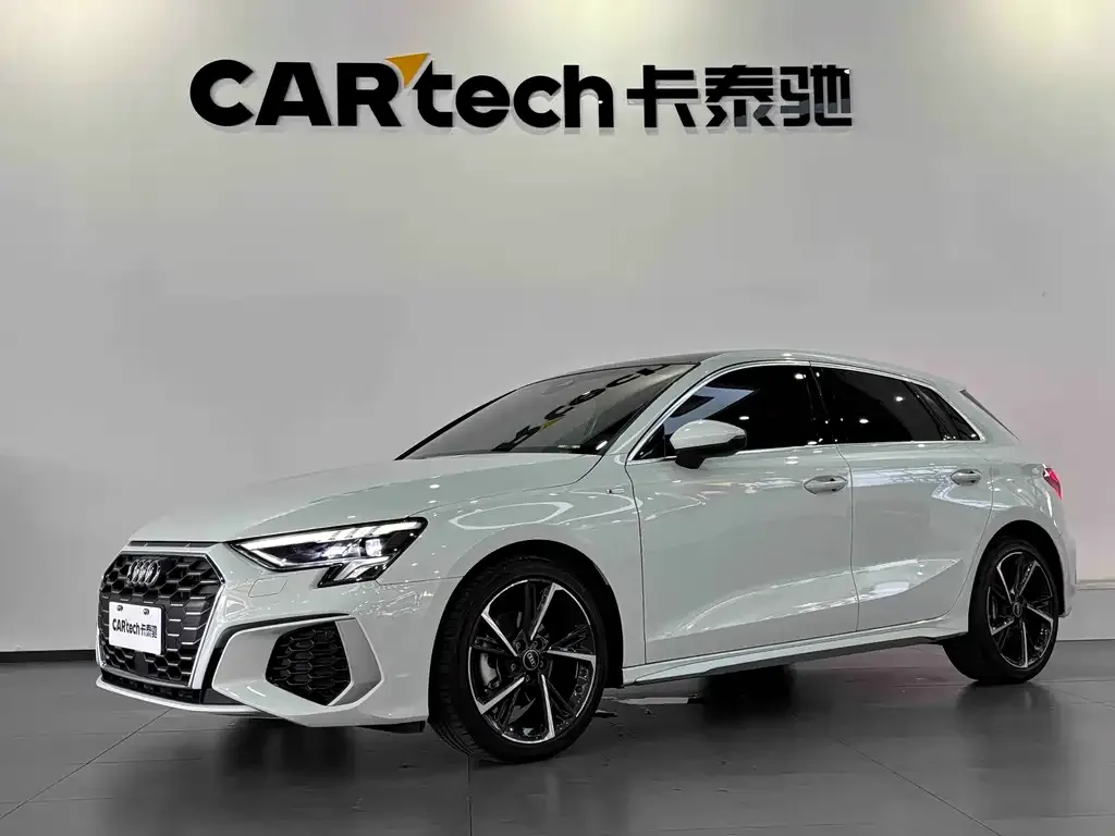Audi A3 — фото 1