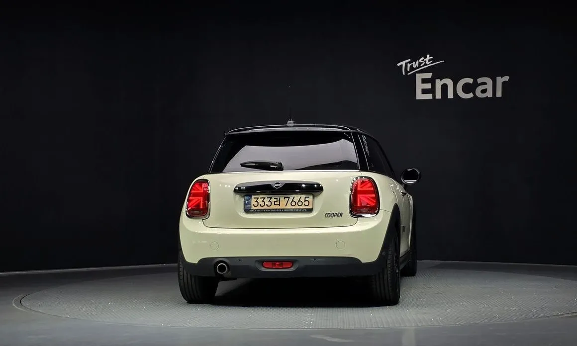 Mini Cooper 2021 из KR, фото 2