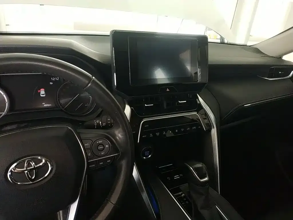 Toyota Harrier — фото 4