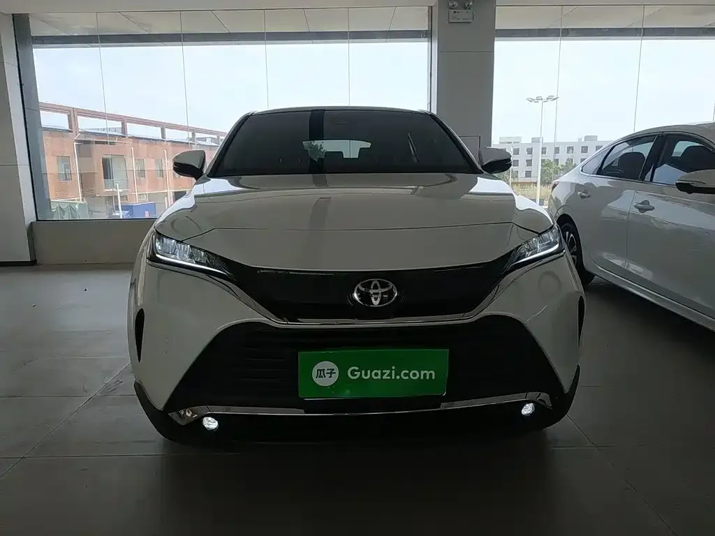 Toyota Harrier — фото 2