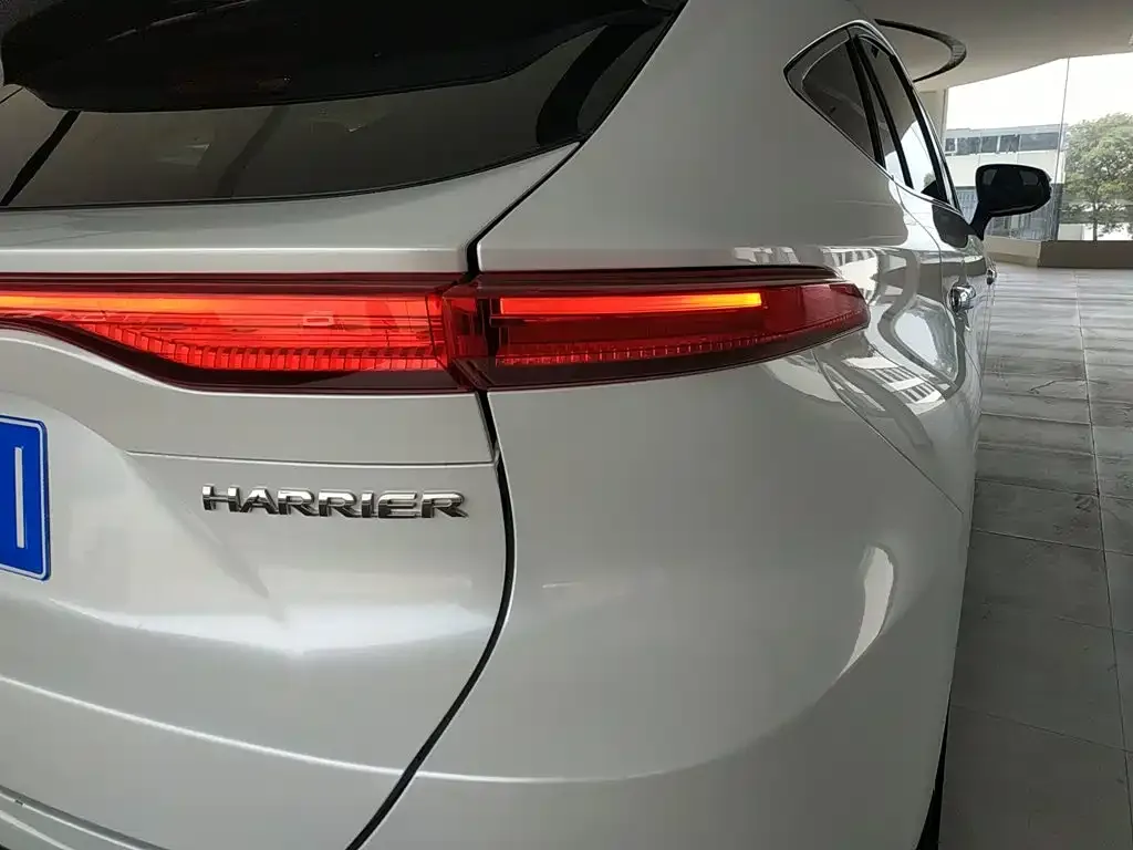 Toyota Harrier — фото 5
