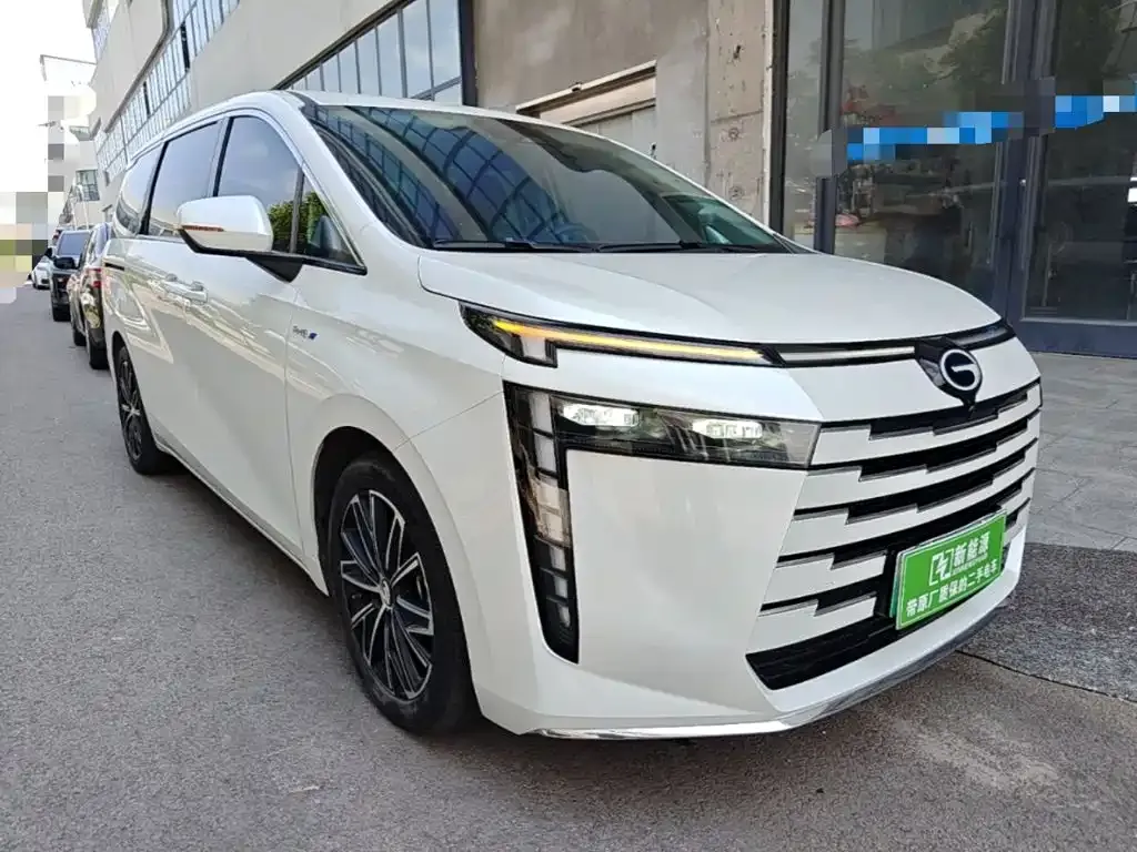 GAC Motor 传祺E8 PHEV — фото 4