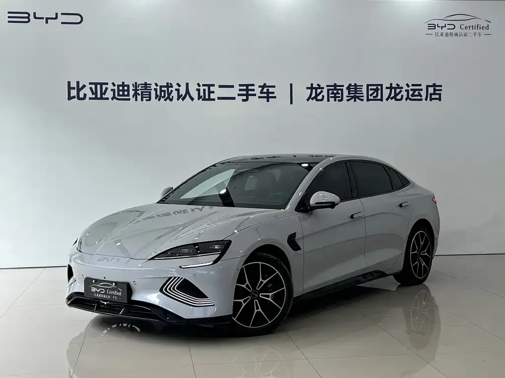 BYD Seal — фото 1