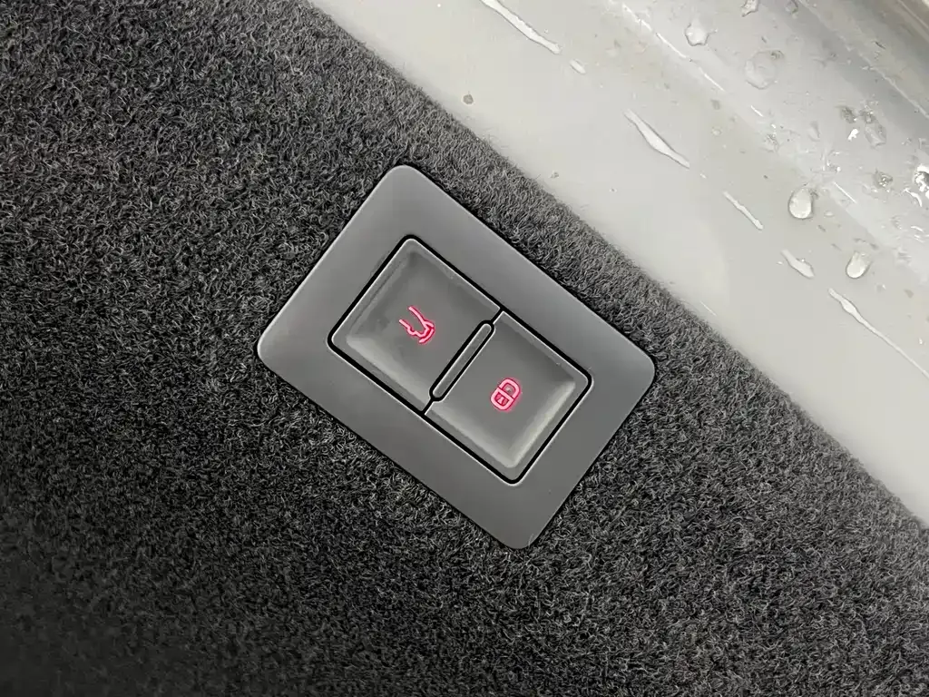 BYD Seal — фото 10