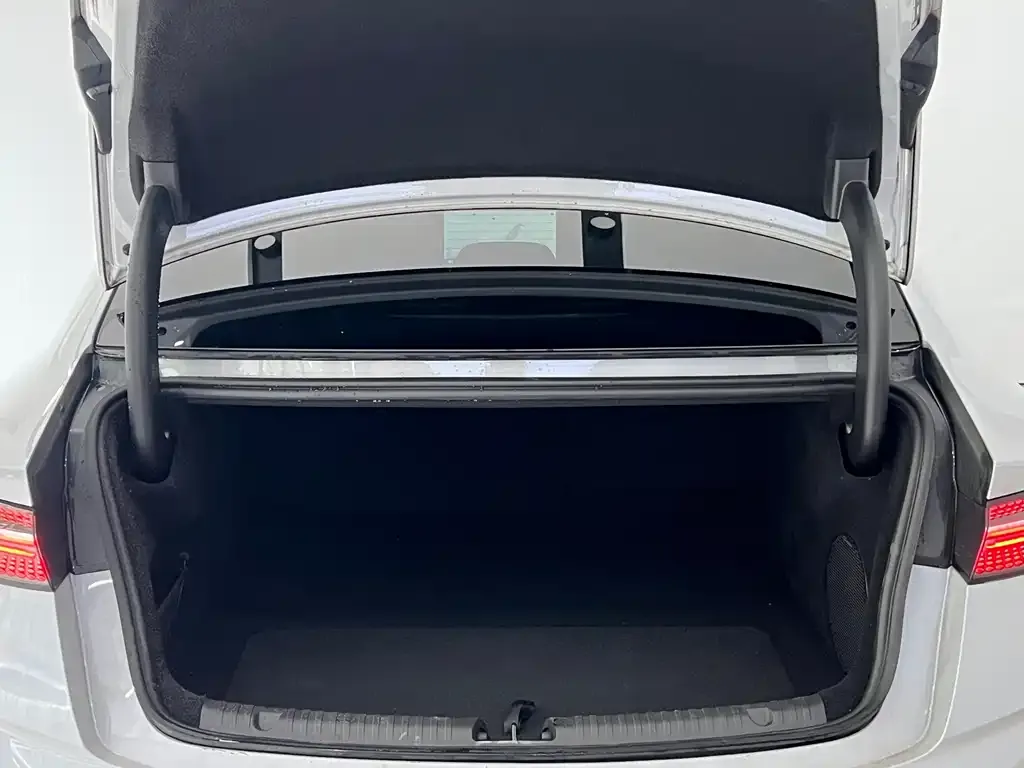 BYD Seal — фото 7