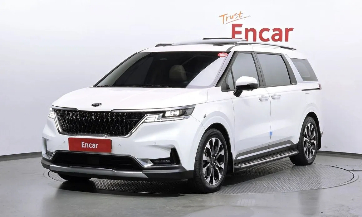 Kia Carnival — фото 1