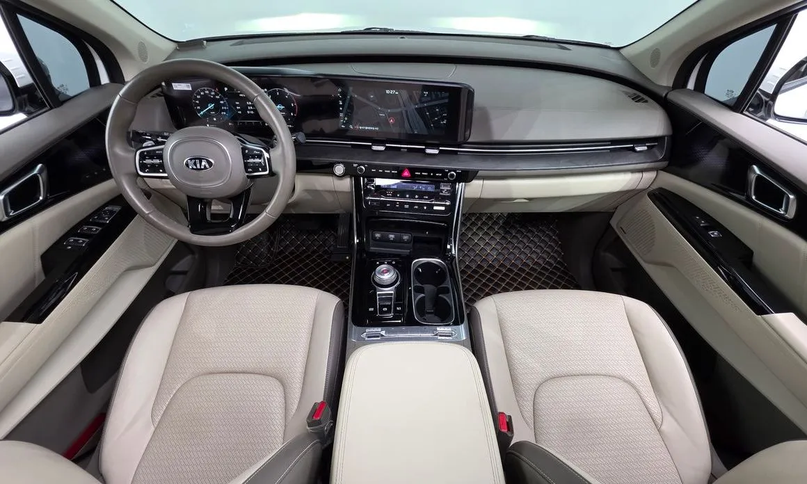 Kia Carnival — фото 10