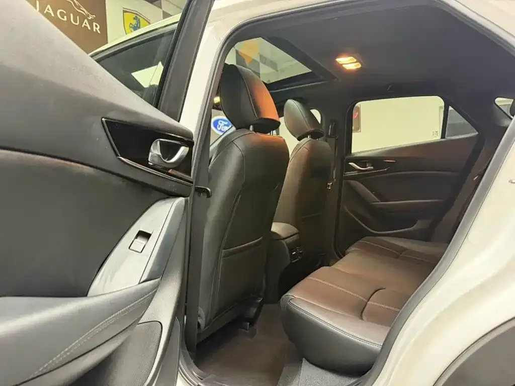 Mazda CX-4 — фото 4
