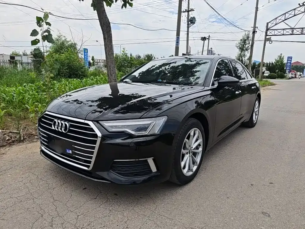 Audi A6L — фото 1