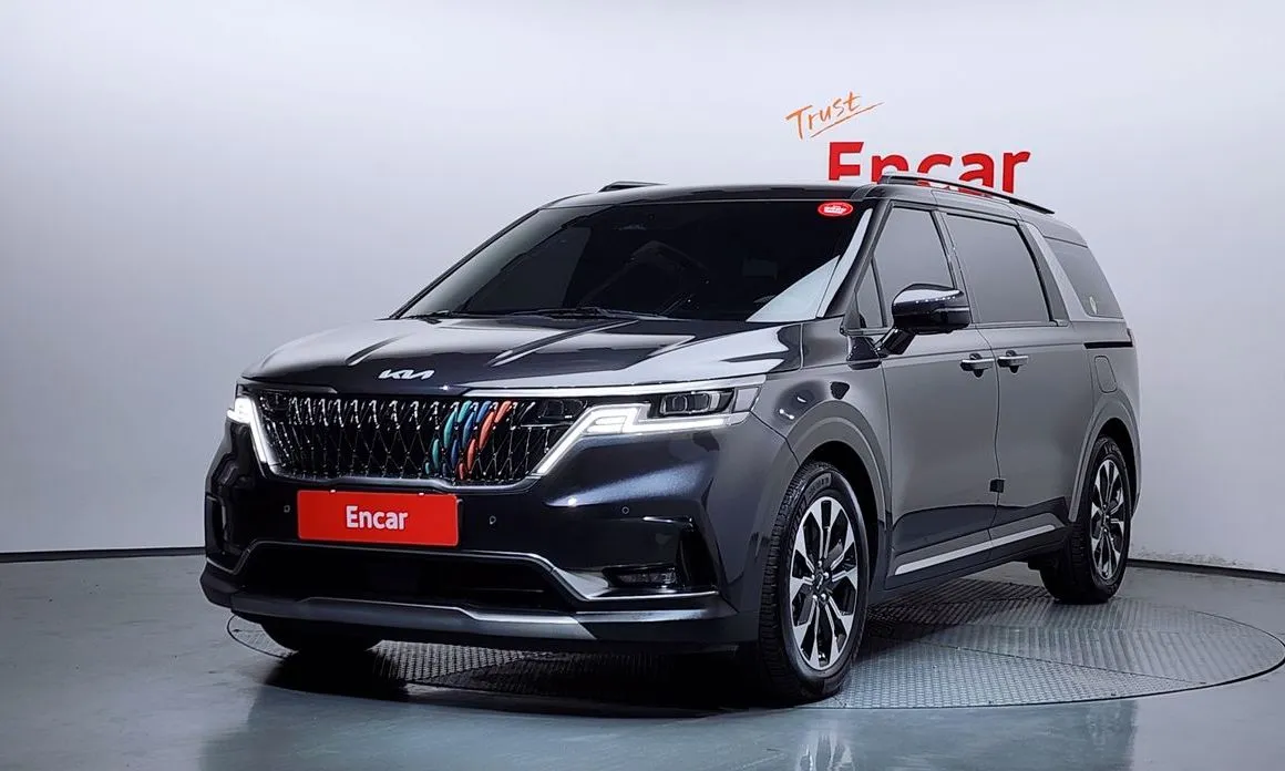 Kia Carnival — фото 1