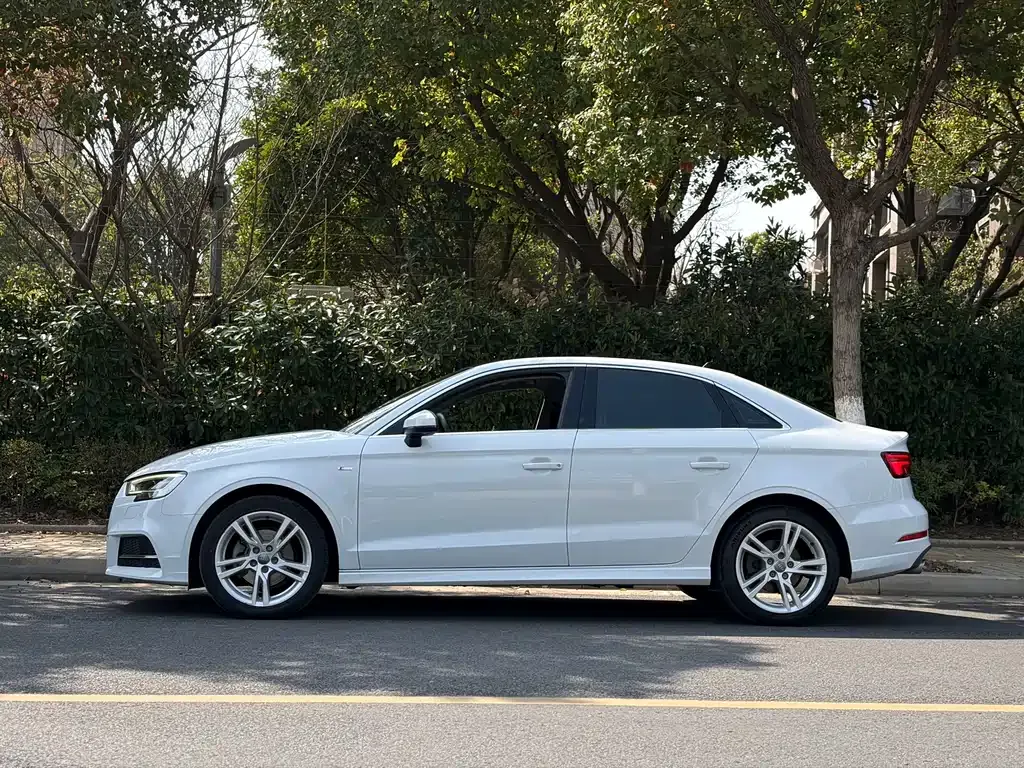 Audi A3 — фото 8