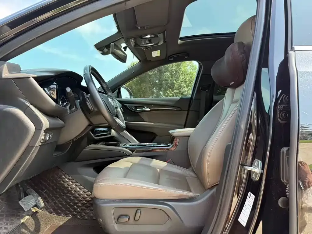 Buick Envision Plus — фото 4