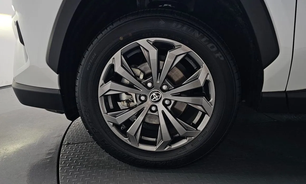 Toyota RAV4 2024 из KR, фото 2