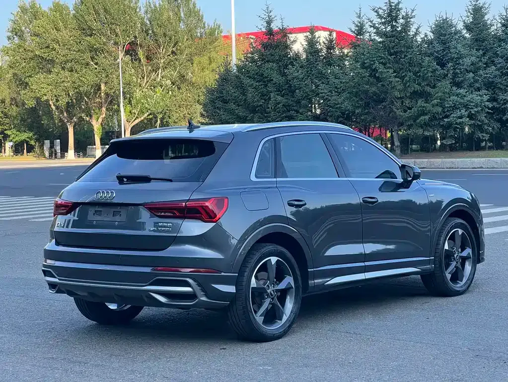 Audi Q3 — фото 9