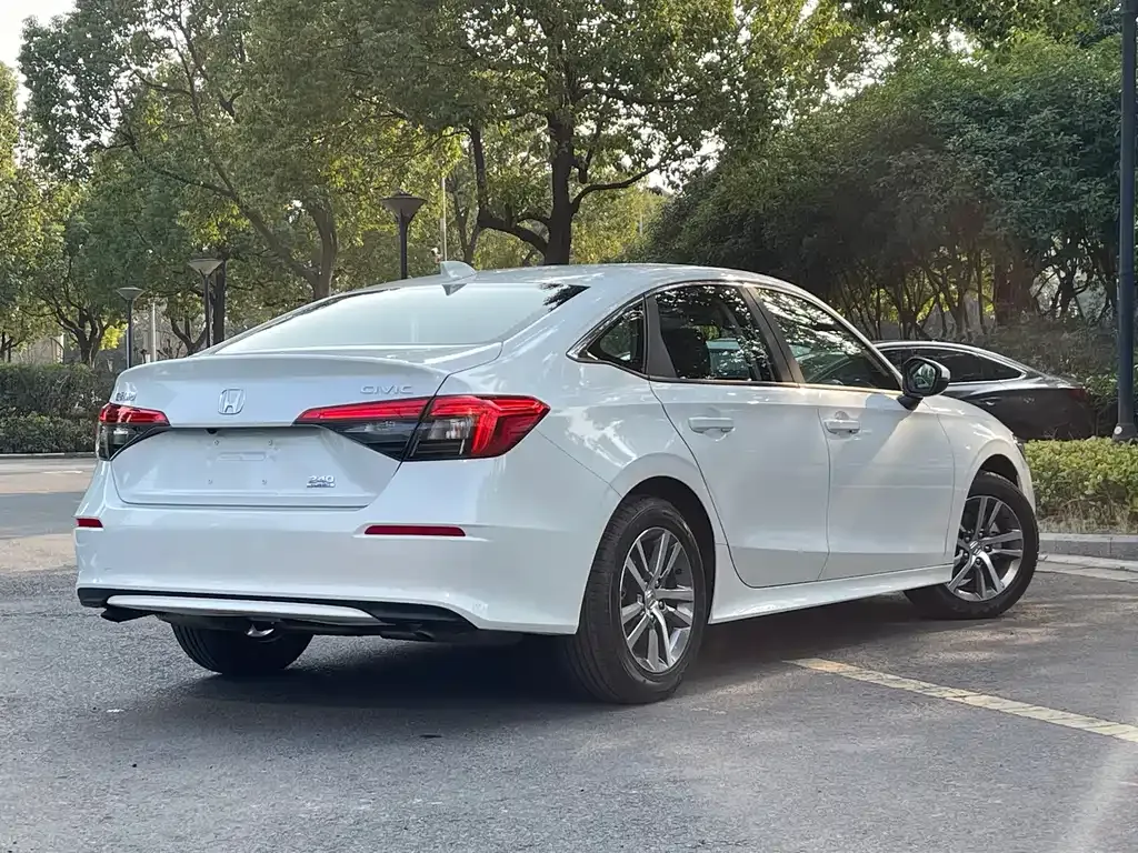 Honda Civic — фото 8