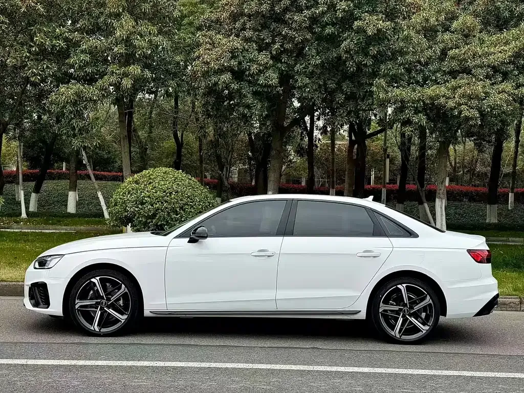 Audi A4L 2025 из CN, фото 9