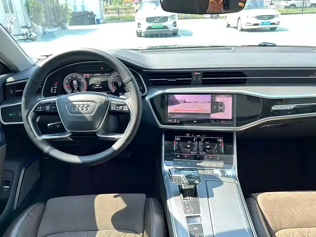 Audi A7L — фото 7