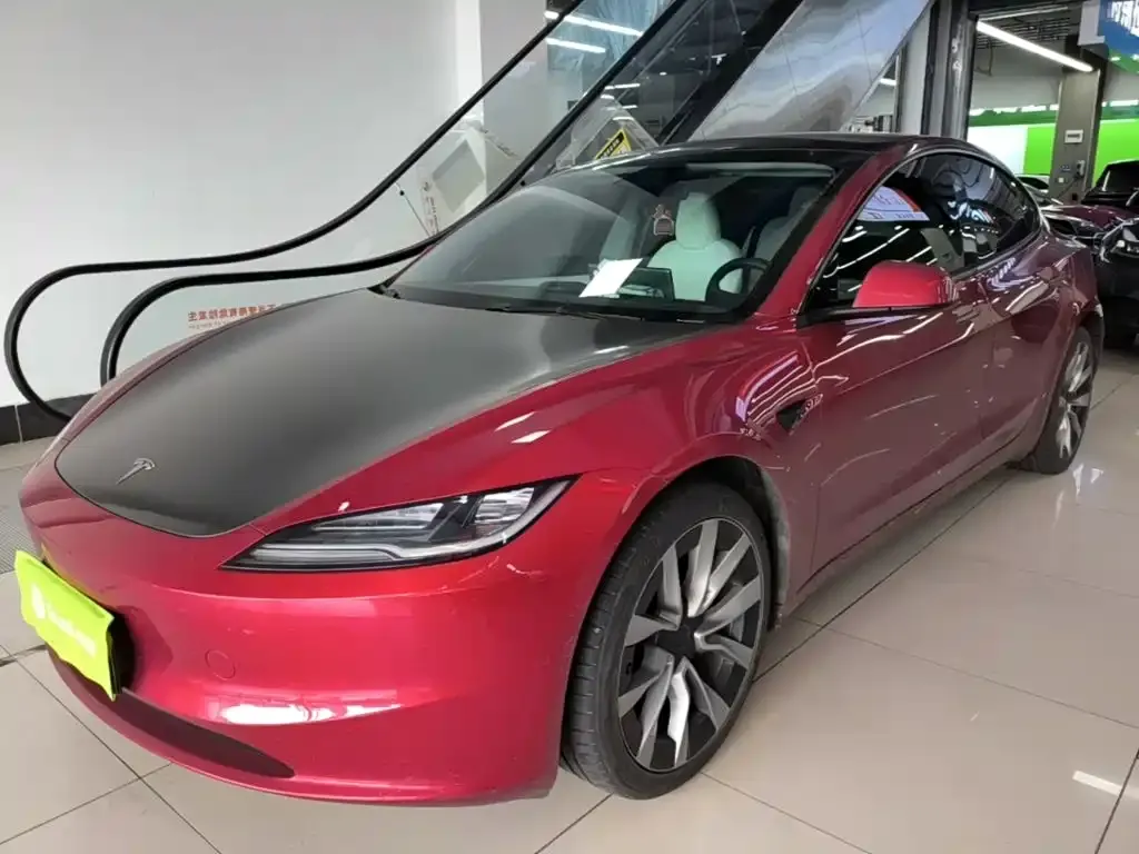 Tesla Model 3 — фото 4
