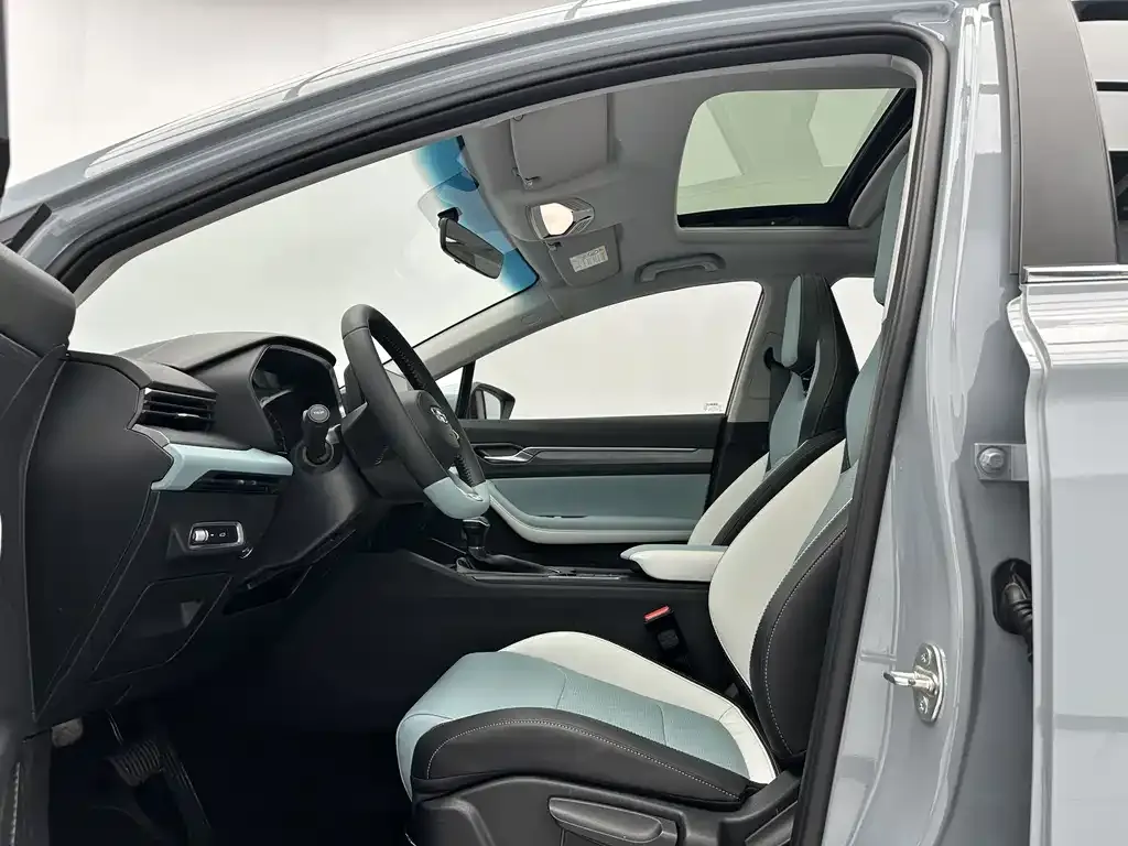 Geely Emgrand S 2022 из CN, фото 4