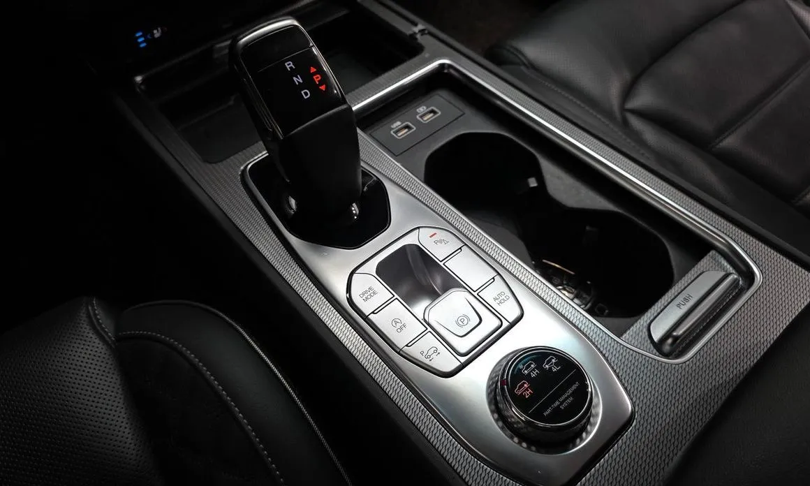 KG Mobility (Ssangyong) Rexton — фото 9