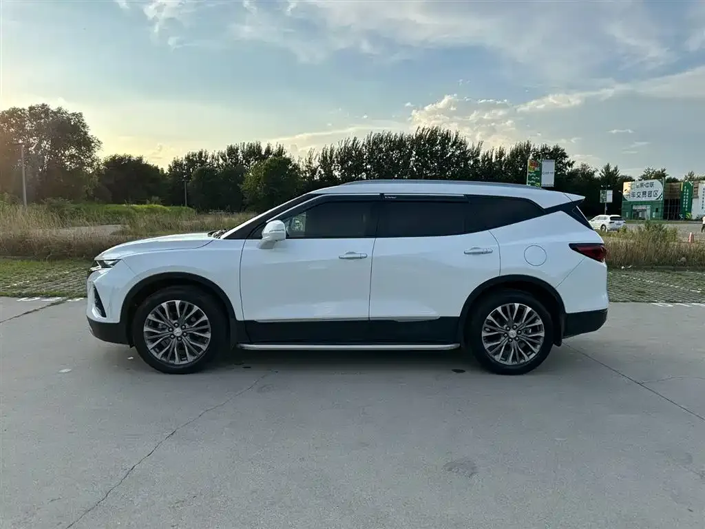 Chevrolet Blazer 2023 из CN, фото 4