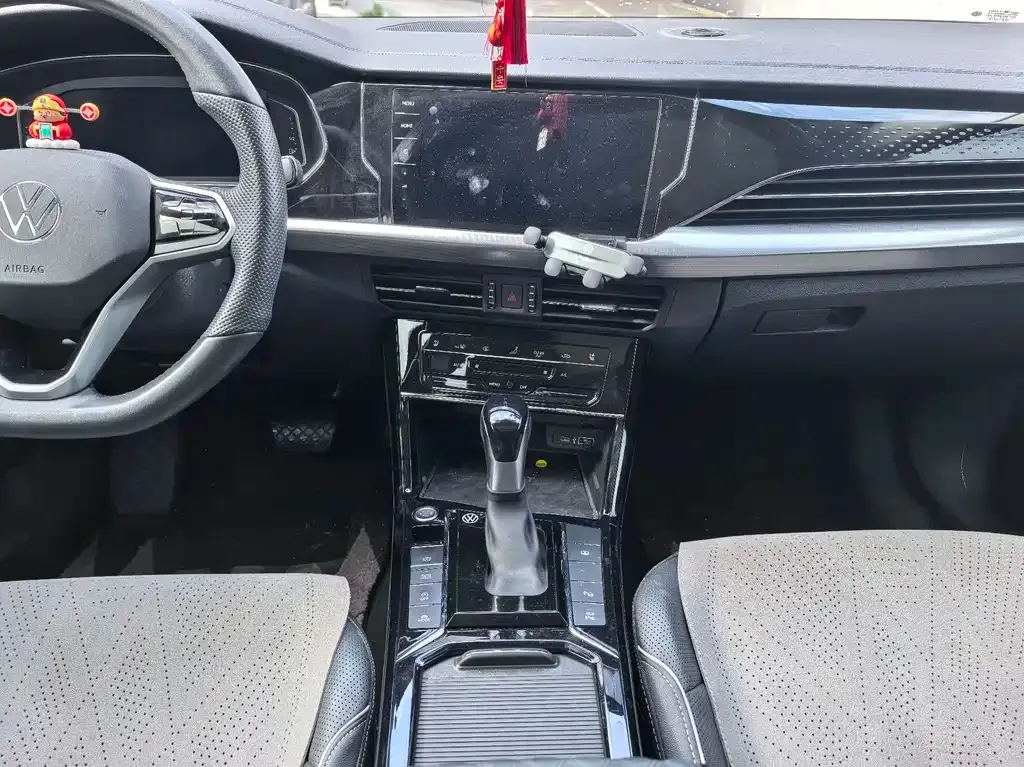 Volkswagen Passat — фото 8