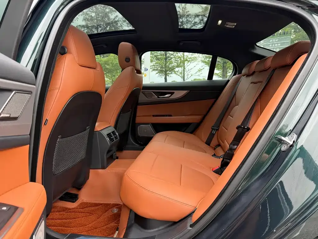 Jaguar XEL 2024 из CN, фото 6