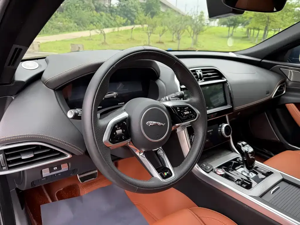 Jaguar XEL 2024 из CN, фото 5