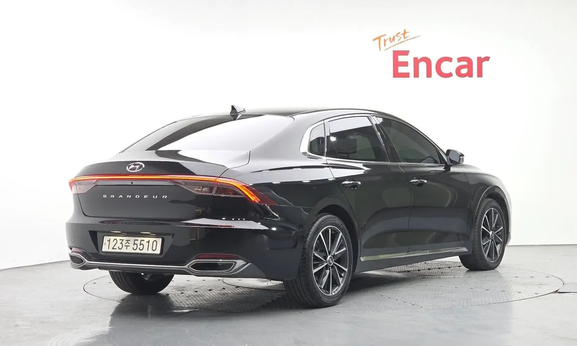 Hyundai Grandeur 2022 из KR, фото 5