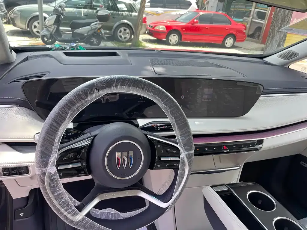 Buick GL8 Hybrid — фото 3