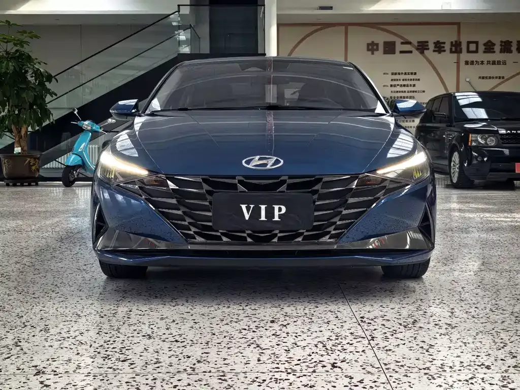Hyundai Elantra — фото 10