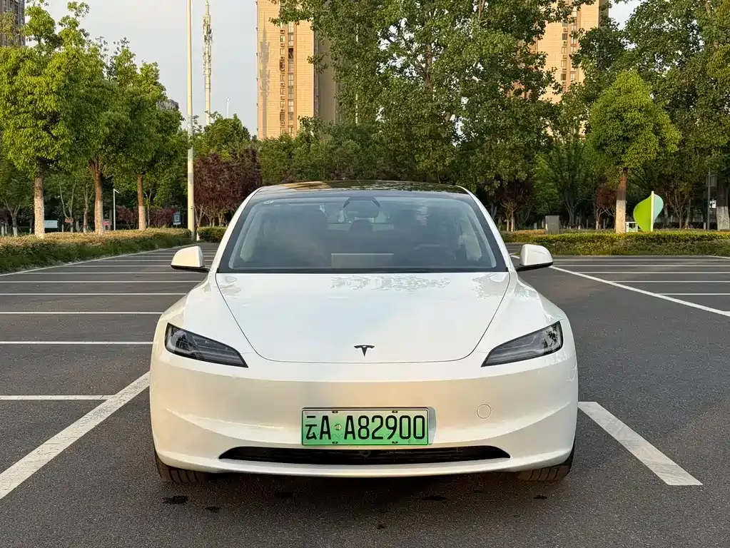Tesla Model 3 — фото 4