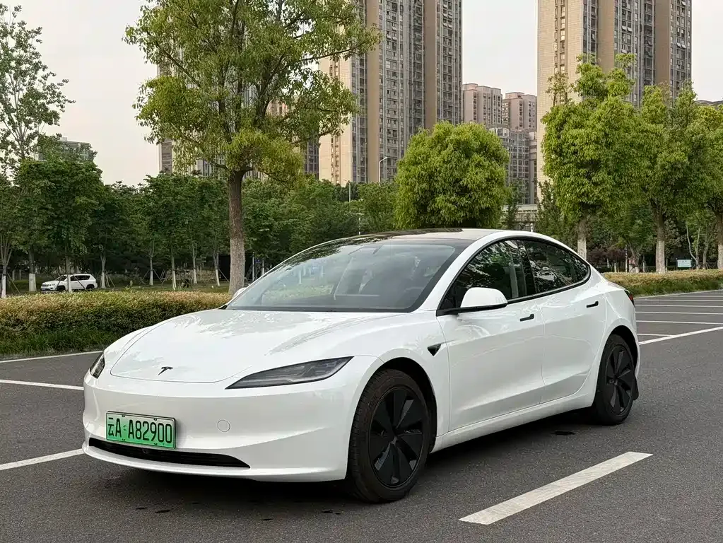 Tesla Model 3 — фото 3
