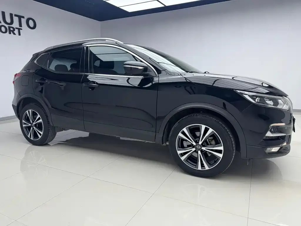 Nissan Qashqai — фото 2