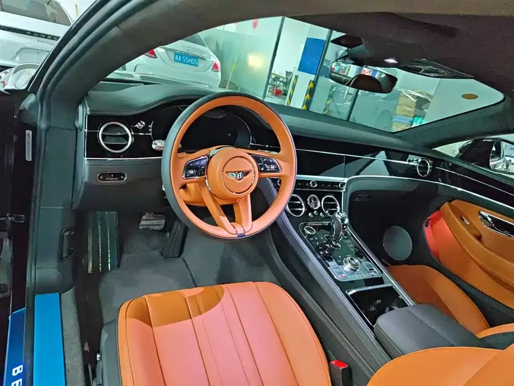 Bentley Continental — фото 10