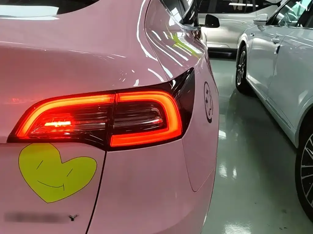 Tesla Model Y — фото 2