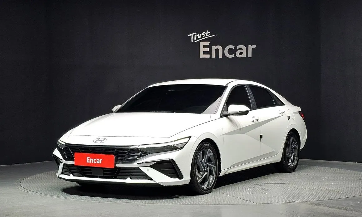 Hyundai AVANTE — фото 1
