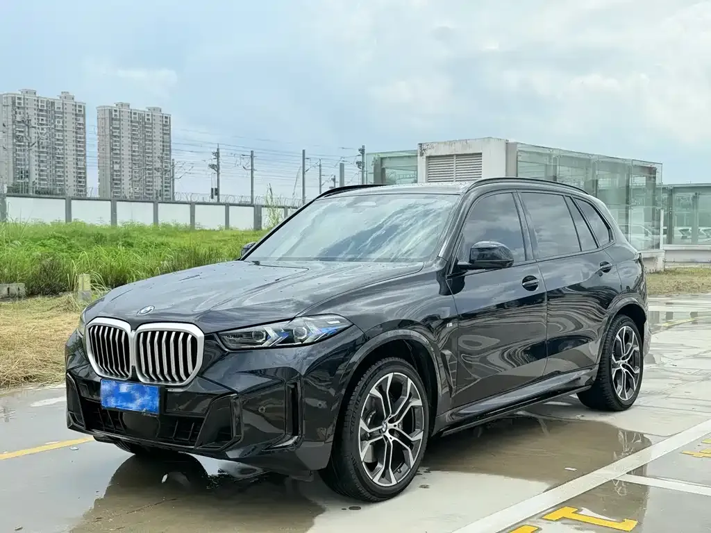 BMW X5 — фото 1