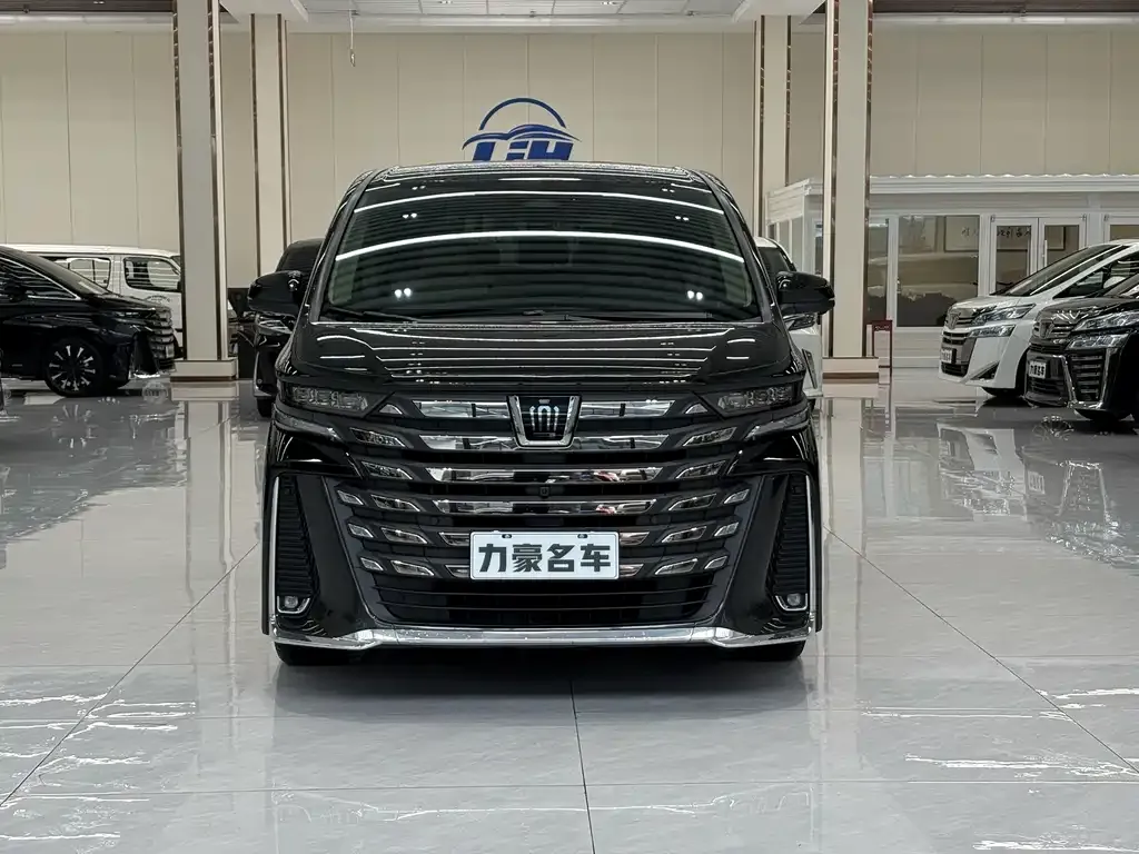 Toyota Vellfire — фото 3
