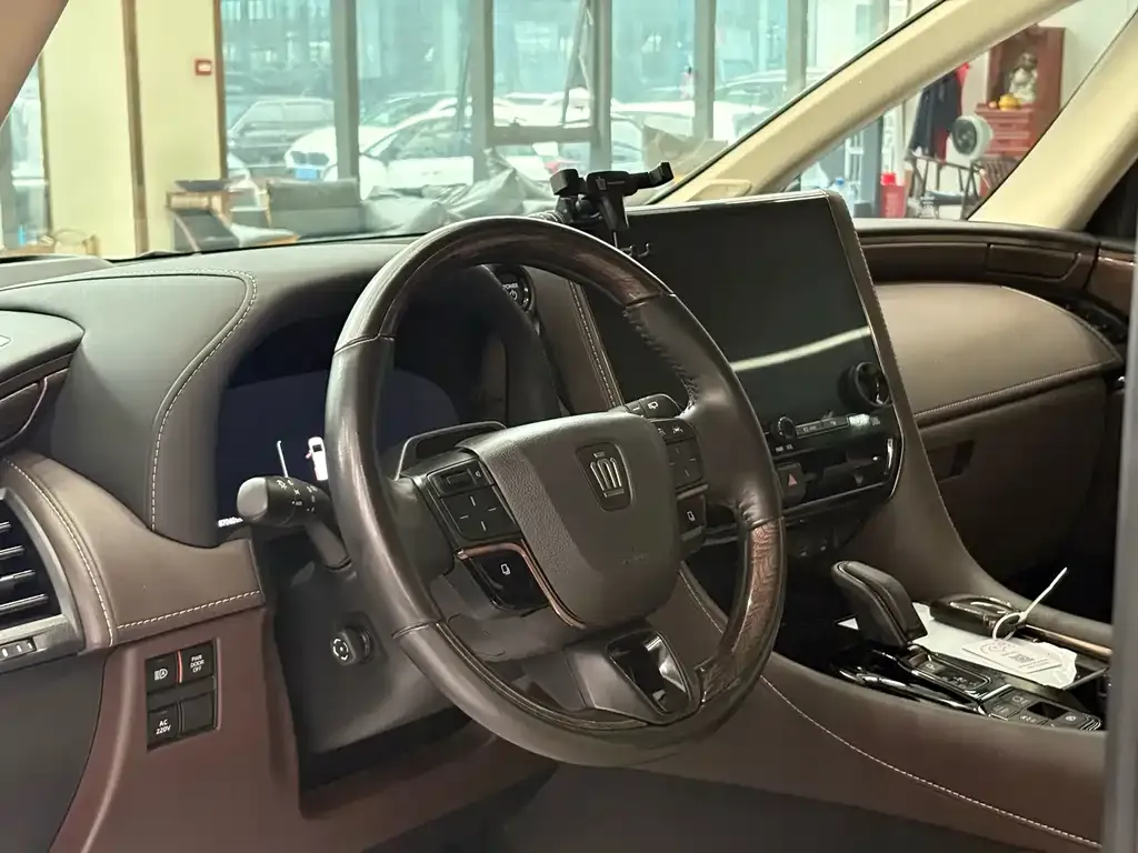 Toyota Vellfire — фото 2