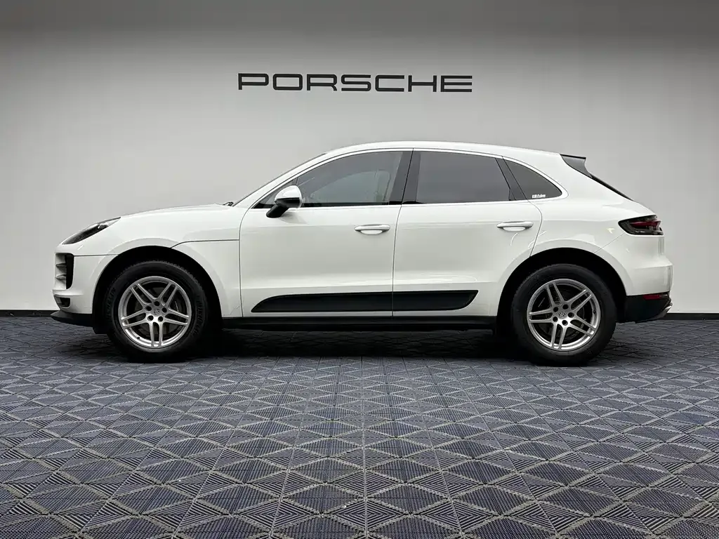 Porsche Macan — фото 5