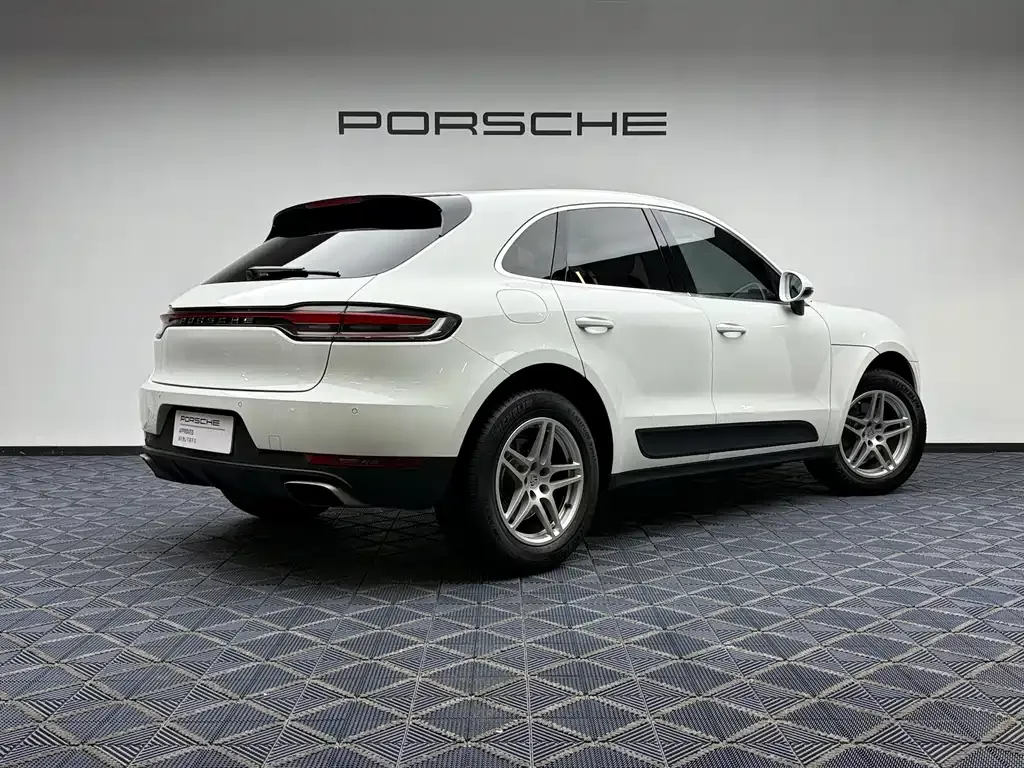 Porsche Macan — фото 9