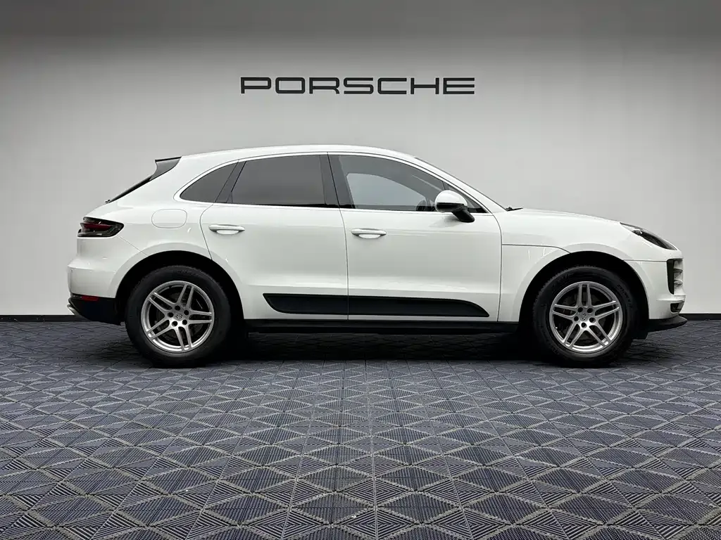 Porsche Macan — фото 10