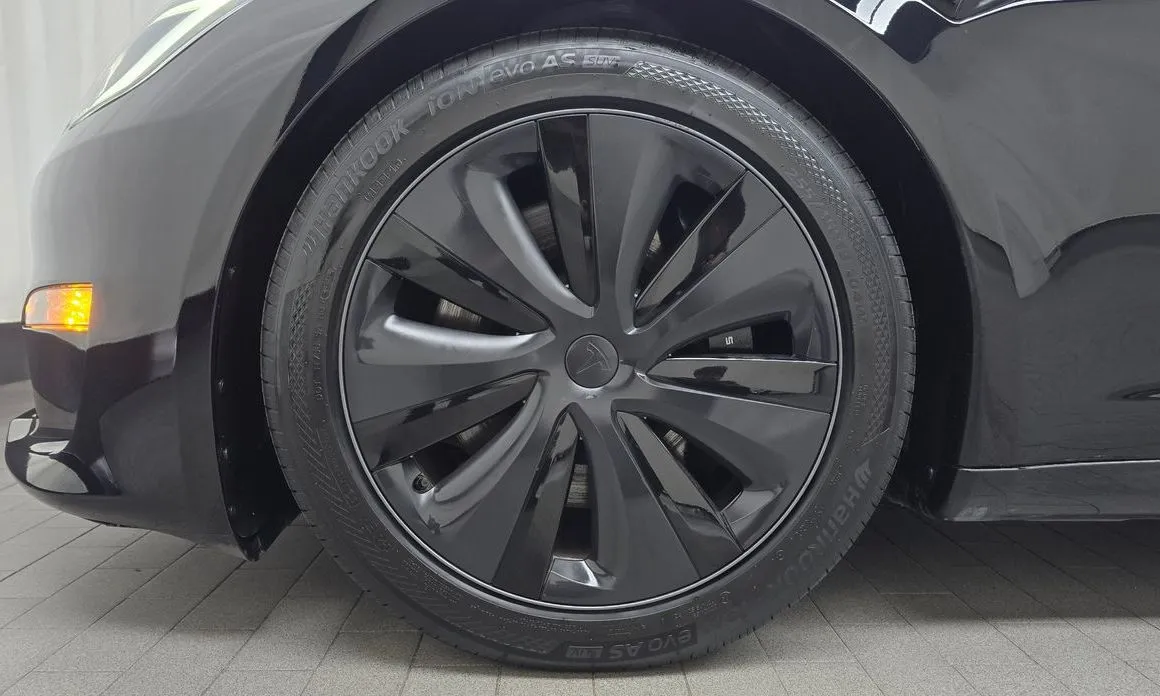 Tesla Model S 2024 из KR, фото 8