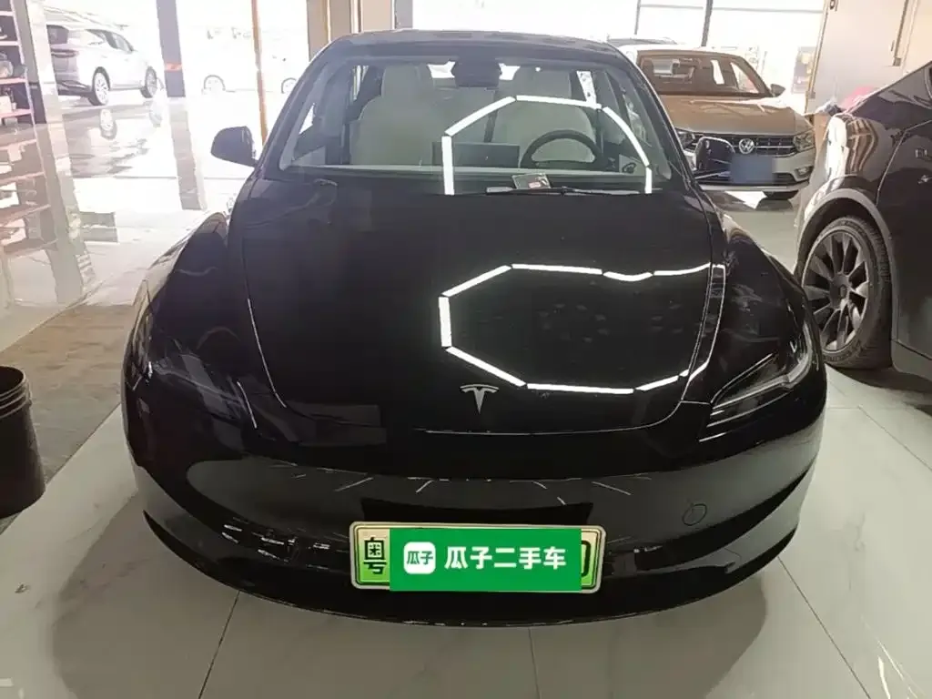 Tesla Model 3 — фото 6