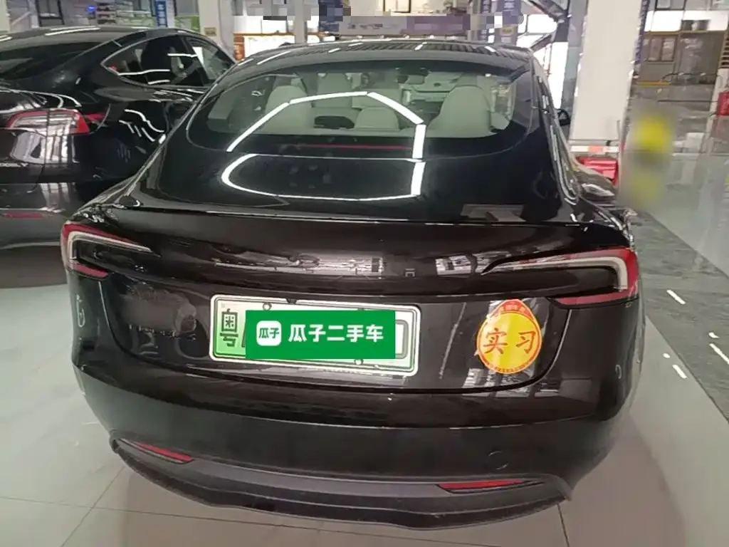 Tesla Model 3 — фото 4