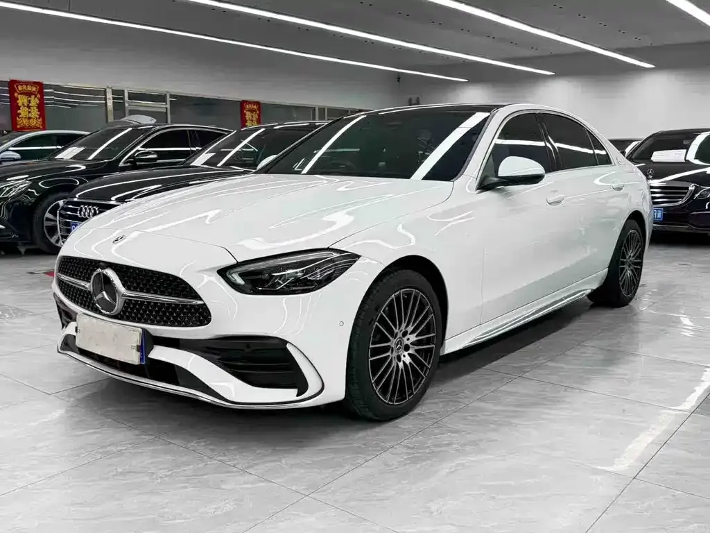 Mercedes-Benz C-Class — фото 1