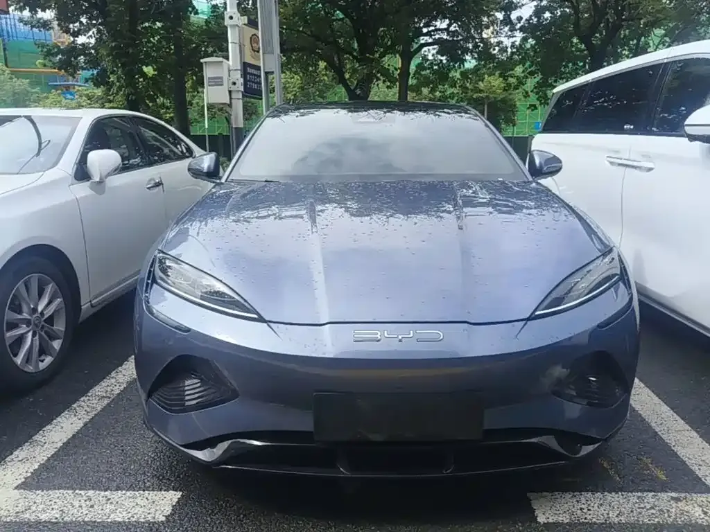 BYD Seal — фото 7