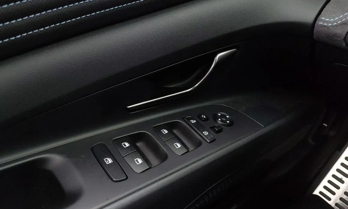 Hyundai AVANTE — фото 3