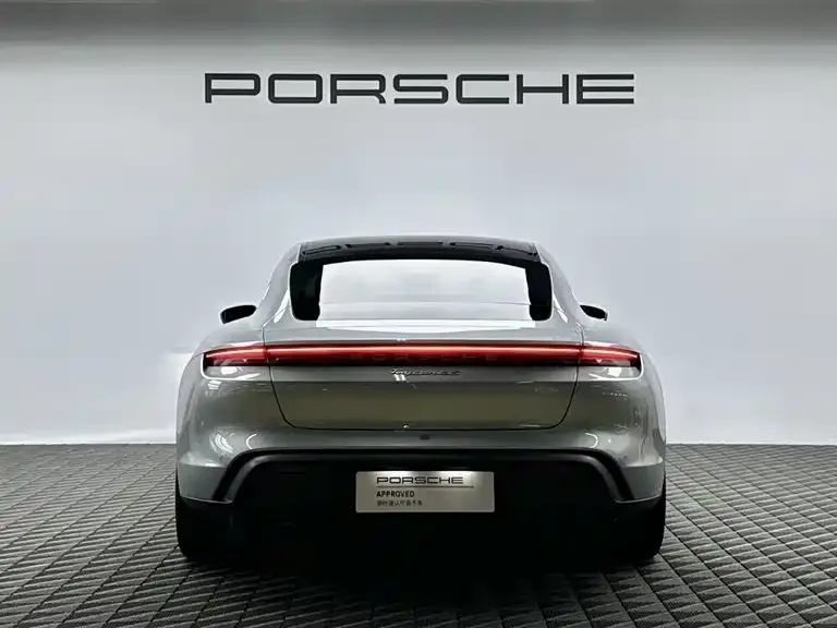 Porsche Taycan — фото 3